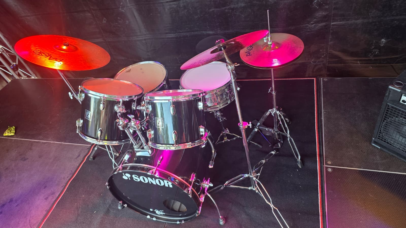 Sonor 5 delig drumstel compleet
