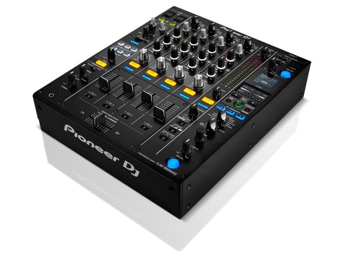 Pioneer DJM 900 NSX mixer